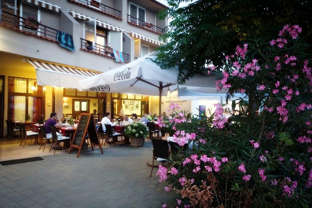 Hotel Miramare ニヴィーチェ エクステリア 写真