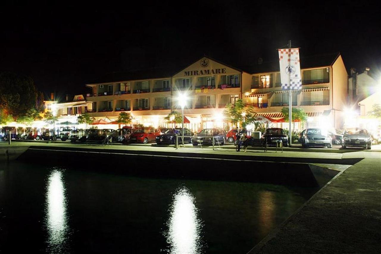 Hotel Miramare ニヴィーチェ エクステリア 写真