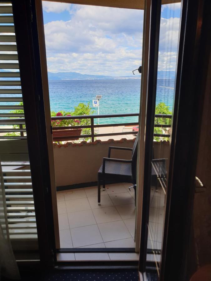 Hotel Miramare ニヴィーチェ エクステリア 写真